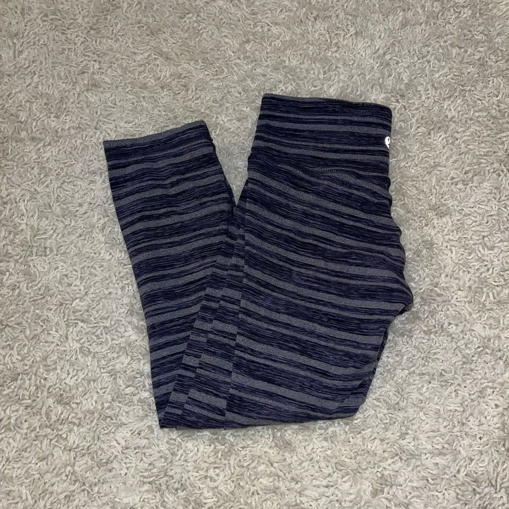 Lululemon cropped leggings size 4